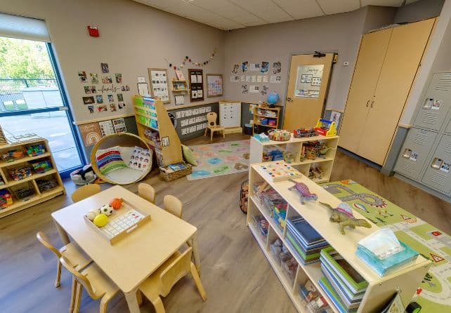 http://New%20Horizon%20Academy%20preschool%20classroom%20in%20East%20Apple%20Valley,%20Minnesota